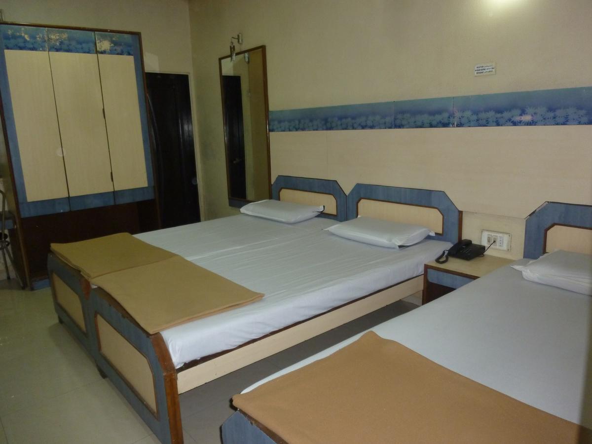 Hotel Stars Мумбаи Номер фото