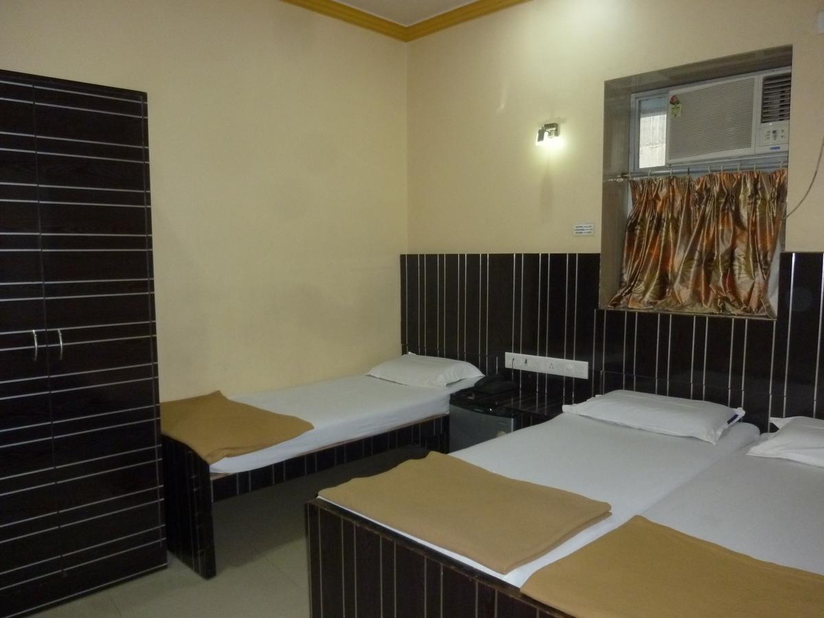 Hotel Stars Мумбаи Номер фото