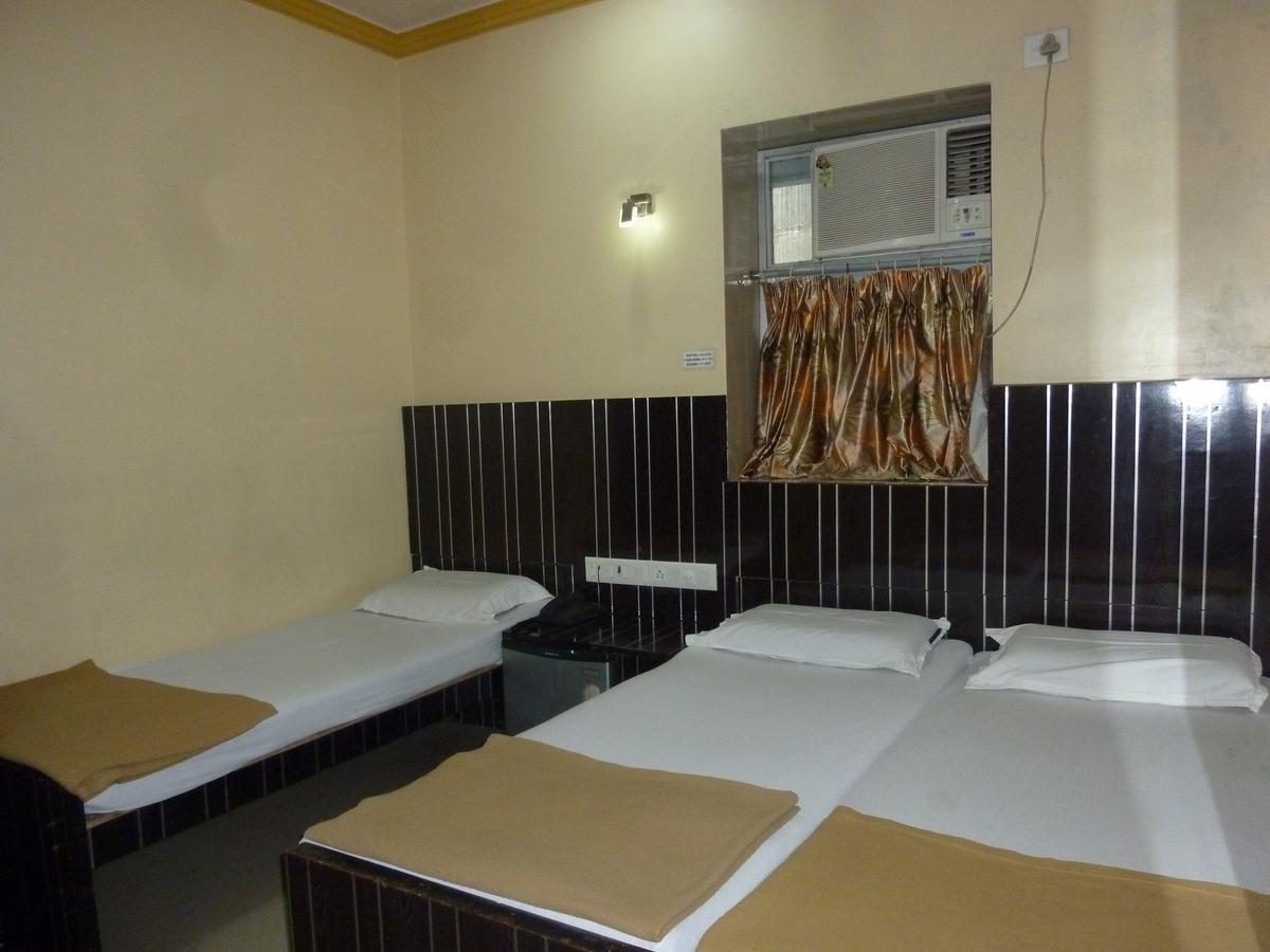 Hotel Stars Мумбаи Номер фото